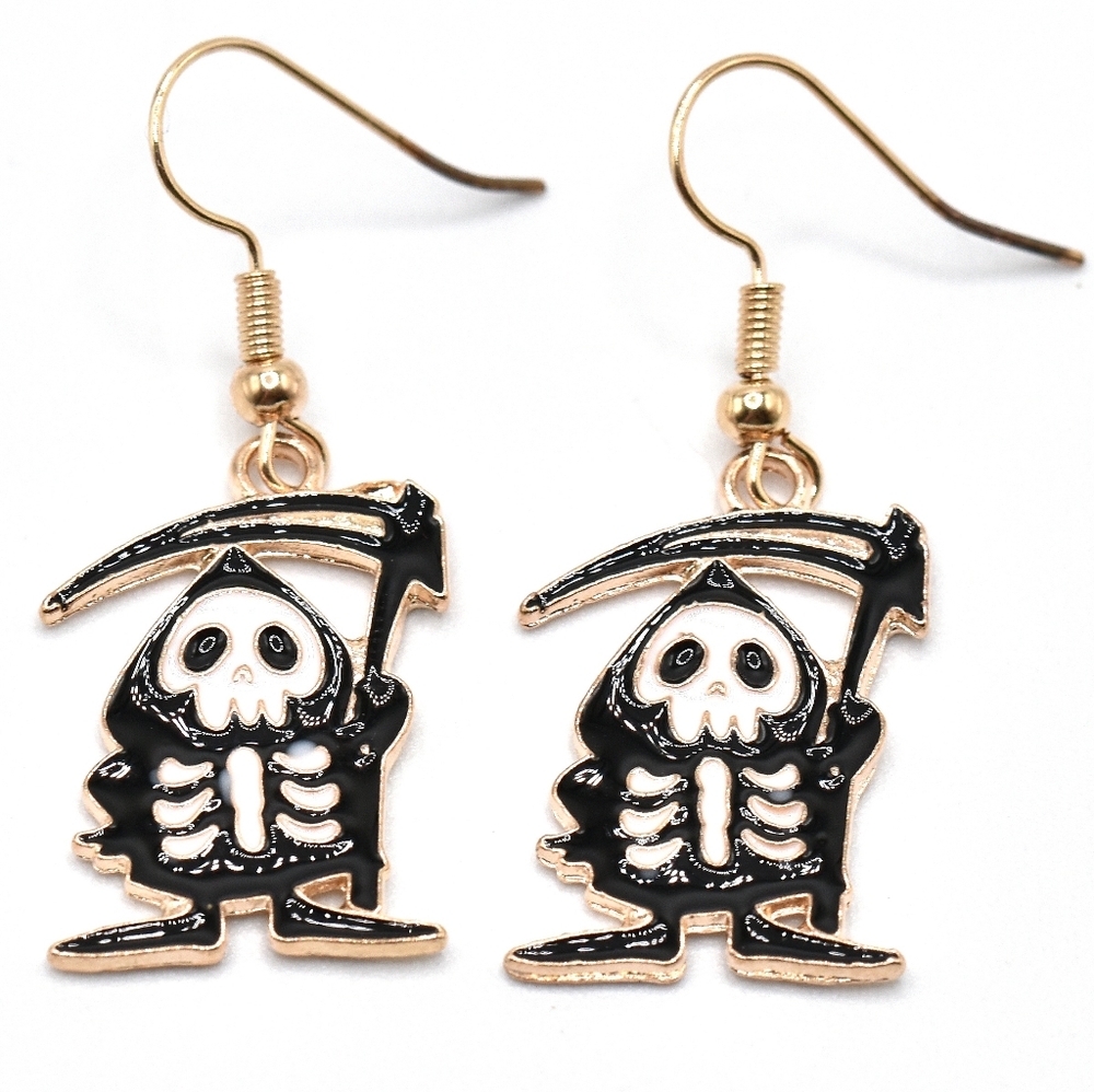 Halloween earrings, gold tone, lightweight and easy to wear, new